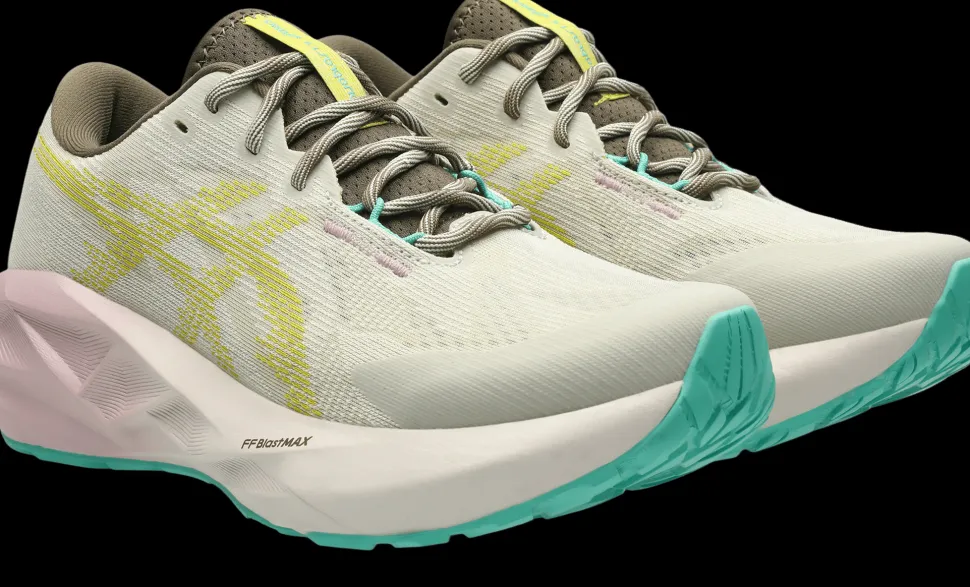 Asics Women's Novablast 5 TR Light Dust/Cacti