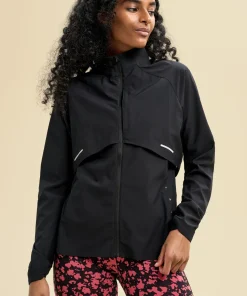 Casall Women's Dynamic Windbreaker Jacket Black