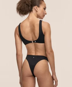 Casall Women's Vibrant U-Shape Bikini Top Black