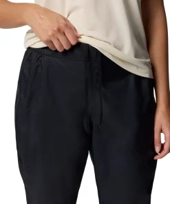 Columbia Women's Pouring Adventure lll Pant Black