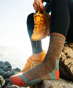 Darn Tough Women's Hiker Micro Crew Midweight Hiking Sock Cushion Bark