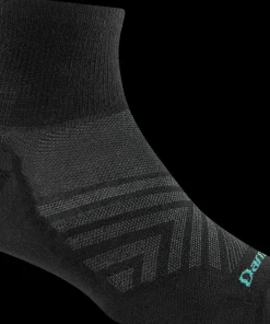 Darn Tough Women's Run Quarter No Cushion Ultra-Lightweight Sock Black