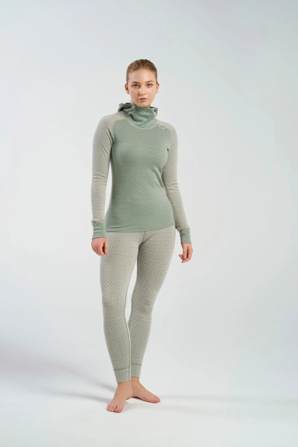 Devold Women's Kvitegga Merino 230 Hoodie Raw White