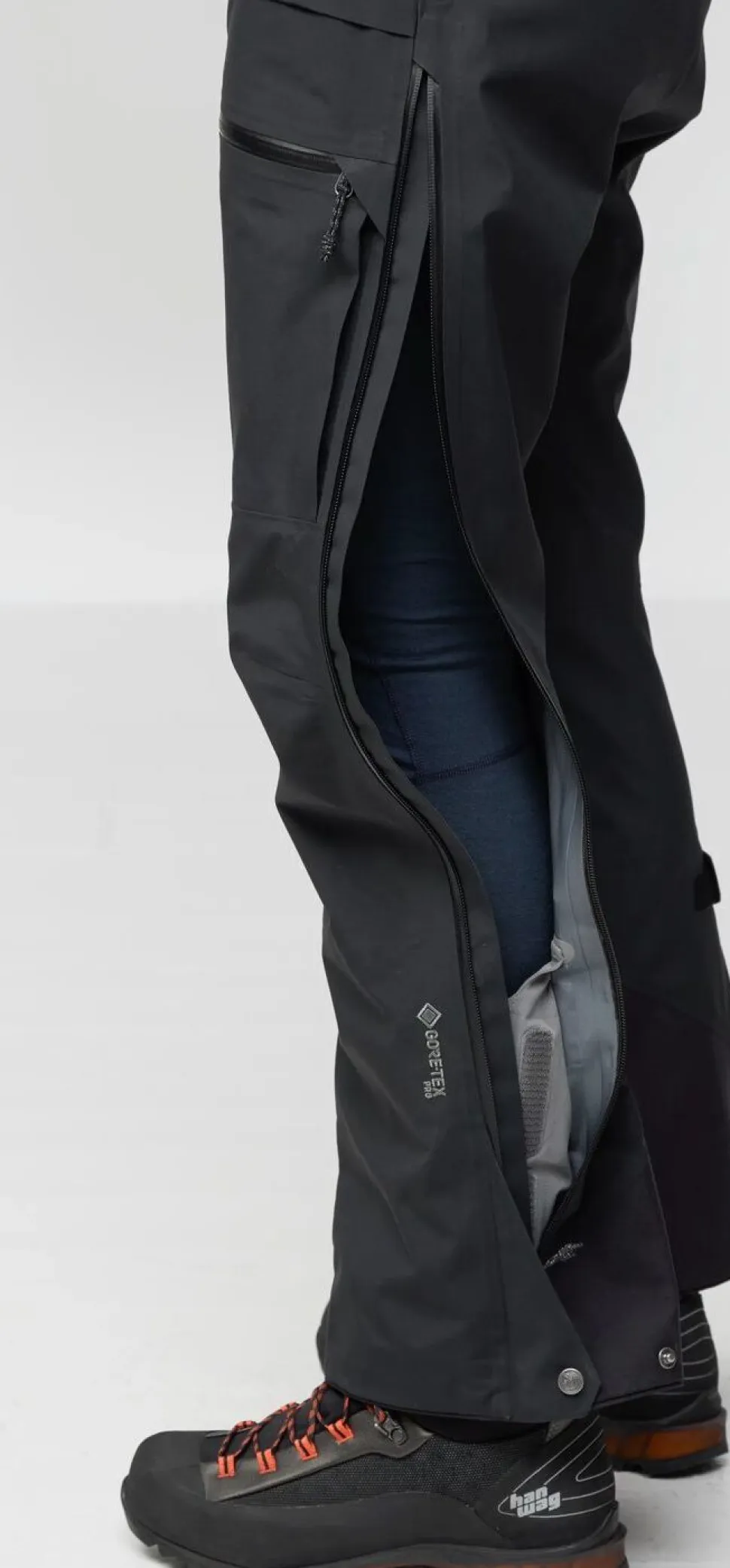 Fjällräven Women's Bergtagen GORE-TEX Pro Trousers Mountain Blue