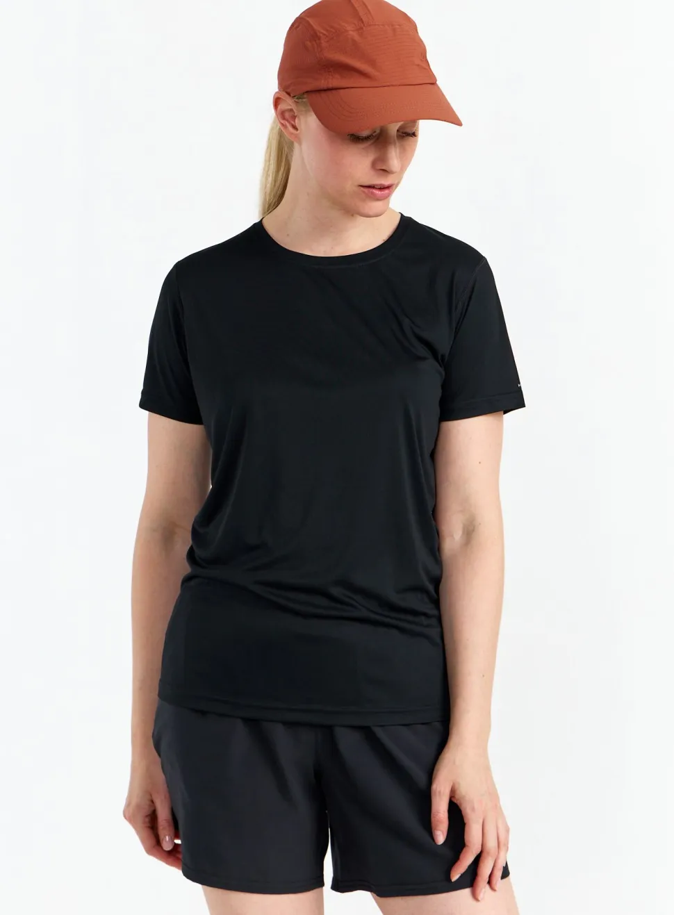 Hellner Women's Core Running Tee Black Beauty