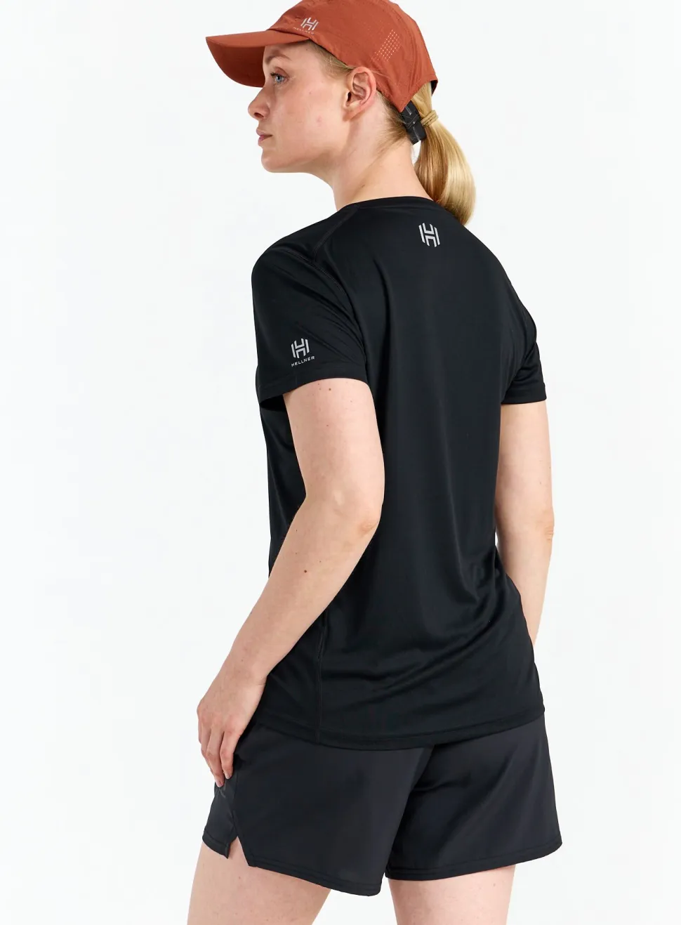 Hellner Women's Core Running Tee Black Beauty