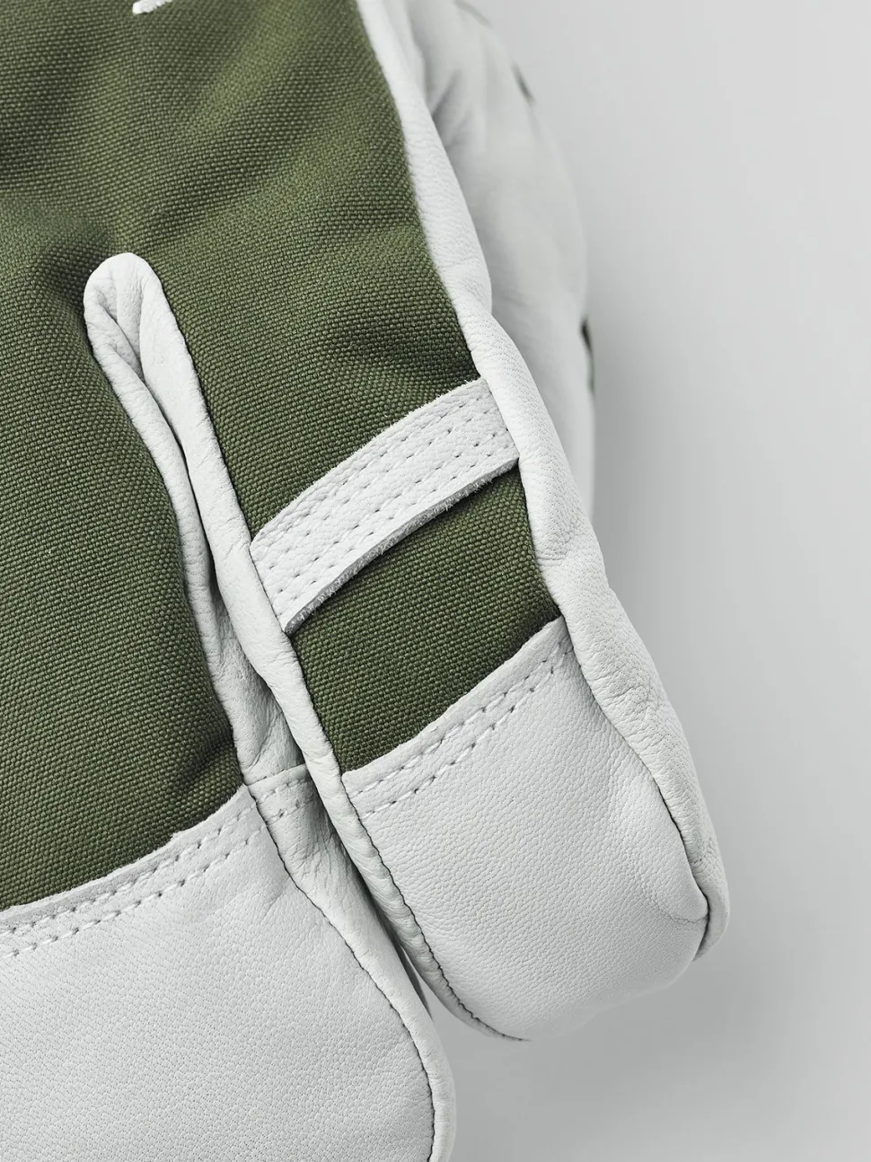 Hestra Army Leather Heli Ski 3-Finger Olive