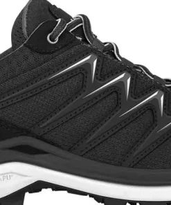 LOWA Women's Innox Pro GORE-TEX Low Black