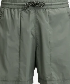 Lundhags Women's Tived Light Windbreaker Shorts Aloe Green