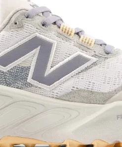 New Balance Women's Freshfoam Hierro V9 Sea Salt / White Peach