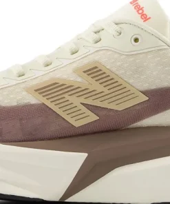 New Balance Women's Fuelcell Rebel V5 Angora