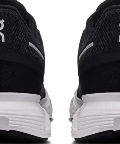 On Women's Cloud 6 Black/White