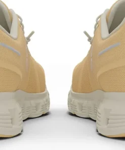 On Women's Cloud 6 Blonde/Dew