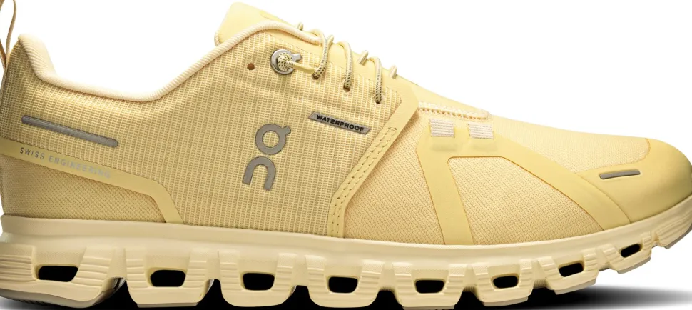 On Women's Cloud 6 Waterproof Nectar/Castor