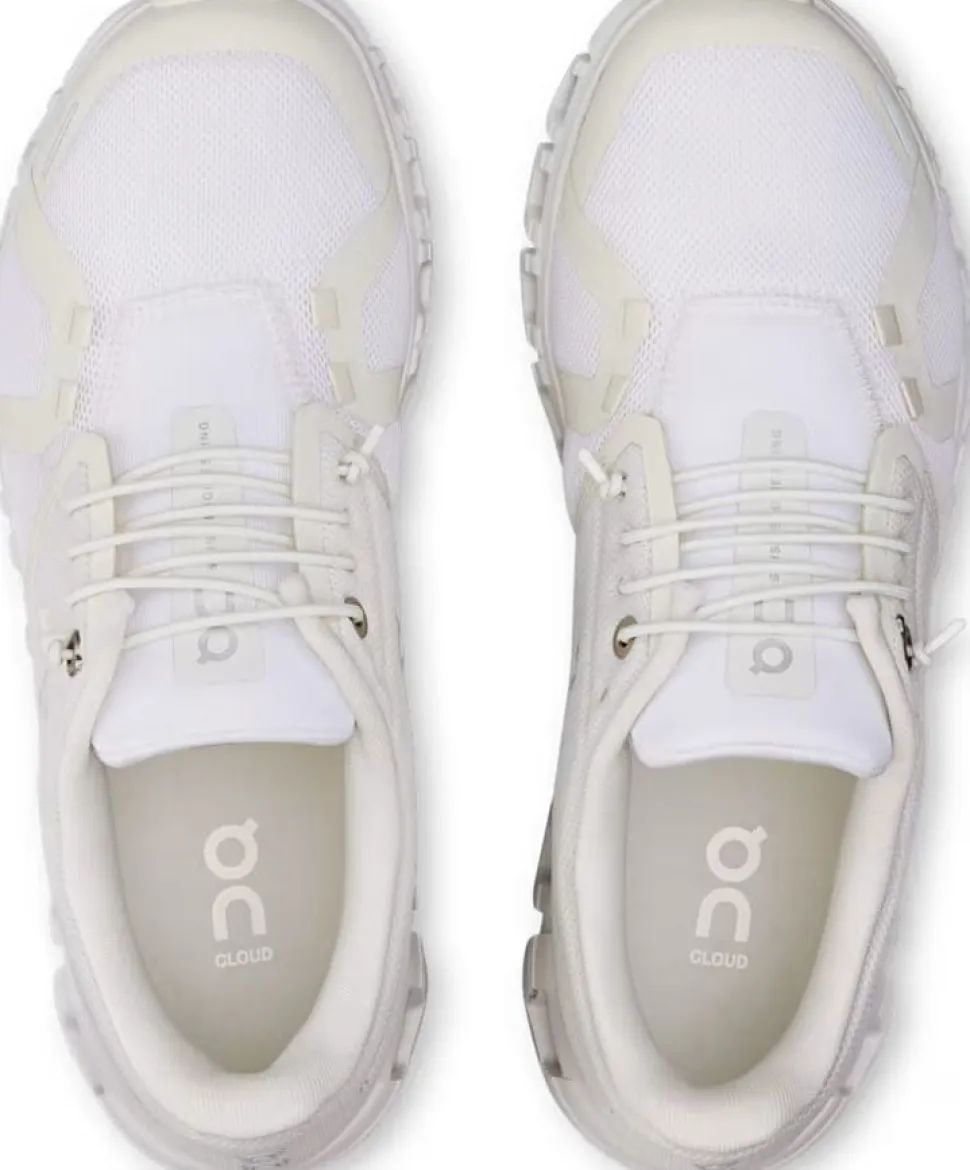 On Women's Cloud 6 White/White