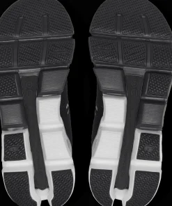 On Women's Cloudflyer 4 Black - White