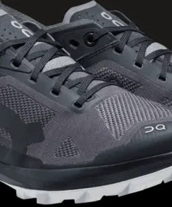 On Women's Cloudventure Peak 3 Black/Glacier