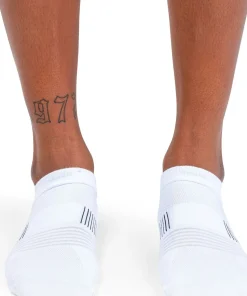 On Women's Performance Mid Sock White/Black