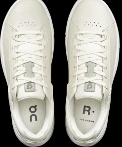 On Women's The Roger Advantage Ivory-ivory