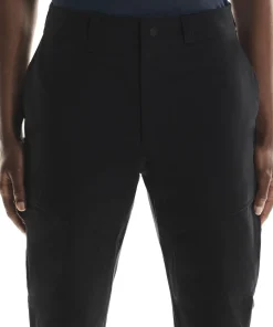On Women's Trek Pants Black