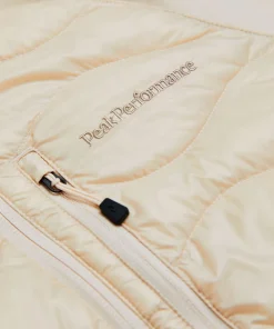 Peak Performance Women's Helium Down Hybrid Hood Sand Fog