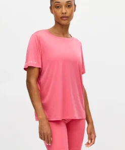 Röhnisch Women's Team Logo Tee Fruit Dove