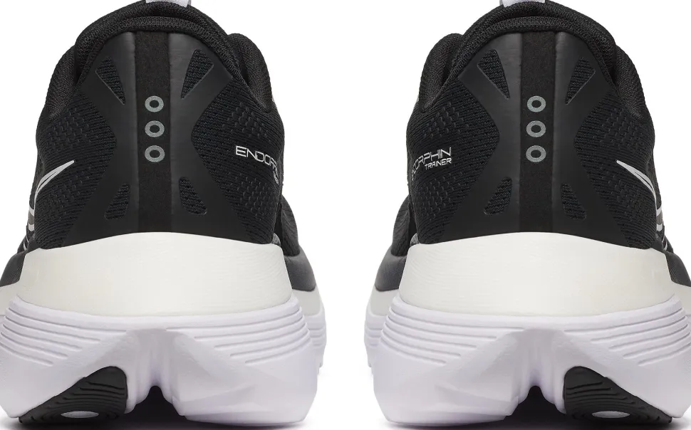 Saucony Women's Endorphin Trainer Black/white