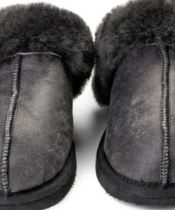Shepherd of Sweden Women's Jessica Matt Black