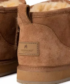 Shepherd of Sweden Women's Kim Chestnut