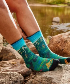 Smartwool Women's Hike Mountain Lake Print Crew Socks Targeted Cushion Capri