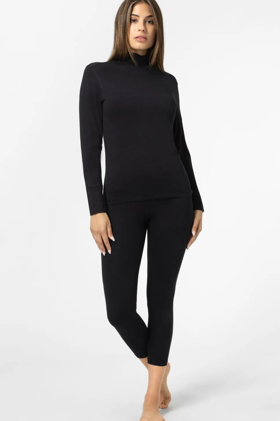 super.natural Women's Tundra175 Turtleneck Jet Black