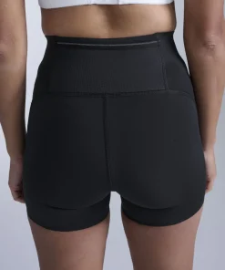 2XU Women's Aero Mesh Hi-Rise Compression 4 Inch Shorts Black/silver Reflective